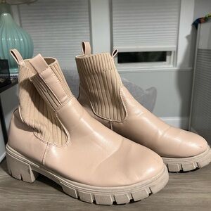 Wanted Women's Beige Ankle Boots size 8 1/2